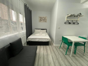 Comfortable - Cosy - Budget Studios in City Center